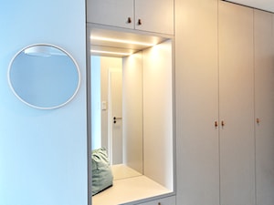 GDAŃSK ZASPA_mieszkanie na wynajem - Biały hol / przedpokój, styl minimalistyczny - zdjęcie od PUFF