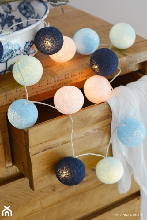 Cotton Ball Lights PREMIUM od mantecodesign.pl - zdjęcie od mantecodesign.pl - Homebook