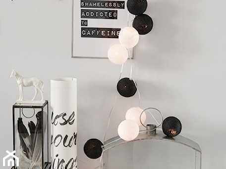 Aranżacje wnętrz - Hol / Przedpokój: Cotton Ball Lights PREMIUM od mantecodesign.pl - mantecodesign.pl. Przeglądaj, dodawaj i zapisuj najlepsze zdjęcia, pomysły i inspiracje designerskie. W bazie mamy już prawie milion fotografii!