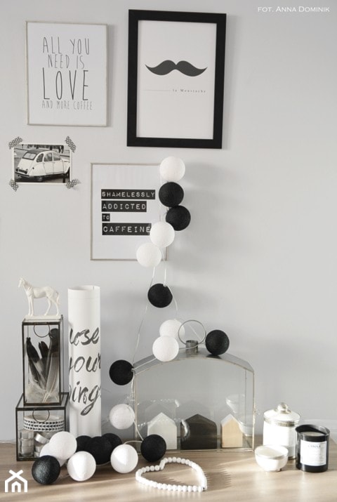 Cotton Ball Lights BLACK & WHITE - zdjęcie od mantecodesign.pl - Homebook