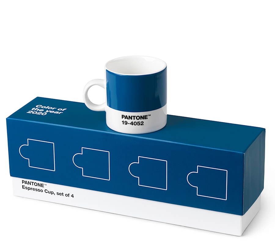 kubek espresso 120 ml zestaw 4szt. PANTONE classic blue COPENHAGEN.DESIGN coy2020 w opakowaniu ozdobnym - zdjęcie od mantecodesign.pl