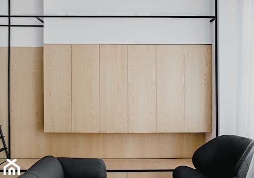 Apartament w Krakowie - Mały biały salon, styl minimalistyczny - zdjęcie od MUS ARCHITECTS