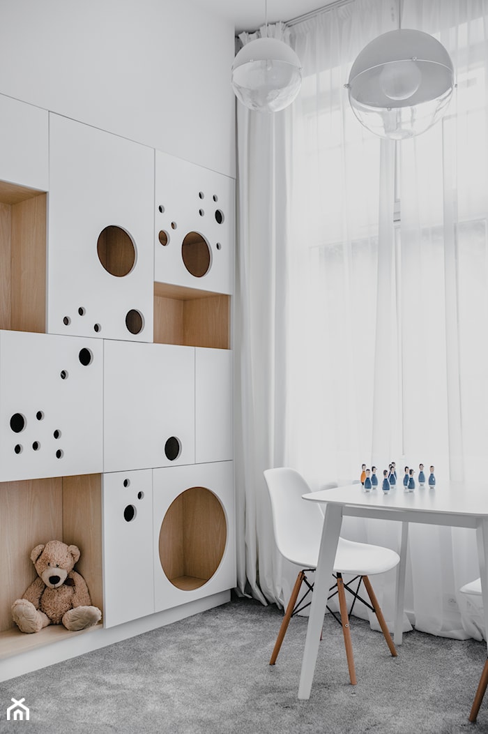 Apartament w Krakowie - Mały biały pokój dziecka dla dziecka dla nastolatka dla chłopca dla dziewczynki, styl nowoczesny - zdjęcie od MUS ARCHITECTS - Homebook