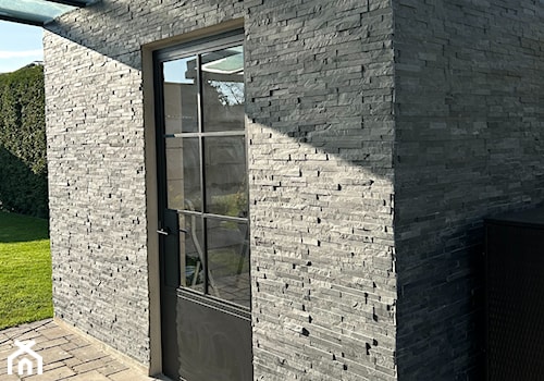 Kamień elewacyjny dekoracyjny łupek czarny 10x36 Black Slate Stackstone - zdjęcie od Tiles.com.pl