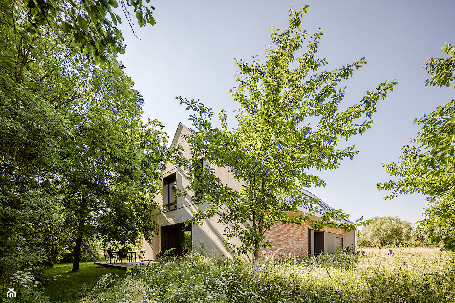 Dom z dachem dwuspadowym - Domy, styl minimalistyczny - zdjęcie od GRID architekci - Homebook