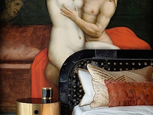 Sypialnia z tapetą, renesansowym obrazem z miłosnym motywem - zdjęcie od Artemania - artystyczne tapety i pościel