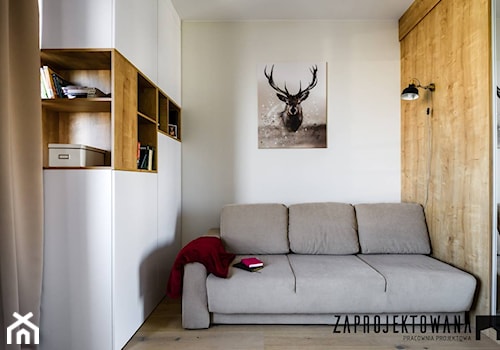 Apartament w stylu skandynawskim - Mała biała sypialnia, styl skandynawski - zdjęcie od ZAPROJEKTOWANA