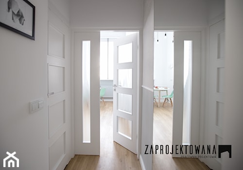 Apartament w stylu skandynawskim - Hol / przedpokój, styl skandynawski - zdjęcie od ZAPROJEKTOWANA