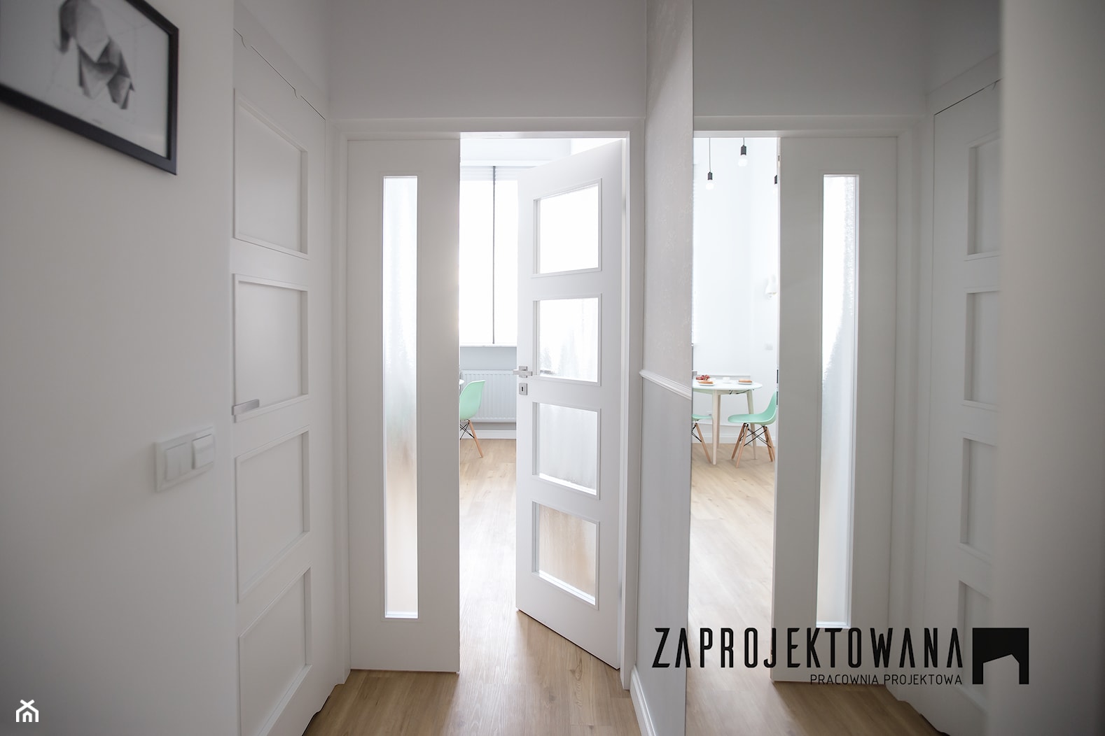 Apartament w stylu skandynawskim - Hol / przedpokój, styl skandynawski - zdjęcie od ZAPROJEKTOWANA - Homebook