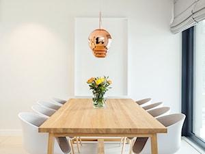 Wnętrze z klasą - Średnia szara jadalnia w salonie, styl nowoczesny - zdjęcie od Artur Krupa - Fotografia Wnętrz - cała Polska