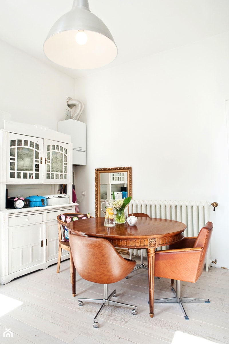 100% design - Średnia biała jadalnia jako osobne pomieszczenie, styl vintage - zdjęcie od Artur Krupa - Fotografia Wnętrz - cała Polska