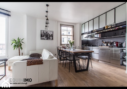 50m2 w stylu lat 50 - Duża biała jadalnia w kuchni, styl industrialny - zdjęcie od eve07
