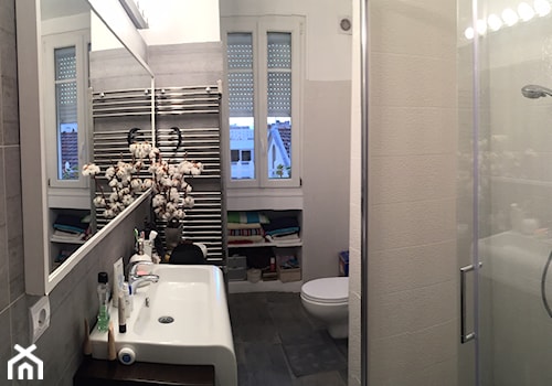 mini loft 45m2 - Mała łazienka, styl minimalistyczny - zdjęcie od eve07