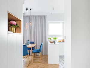 80 m2 w Warszawie - Średnia biała jadalnia w kuchni, styl nowoczesny - zdjęcie od wz studio