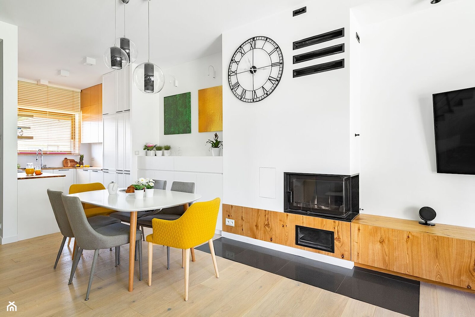 Dom dla rodziny z dziećmi - Średnia biała jadalnia w salonie, styl nowoczesny - zdjęcie od wz studio - Homebook