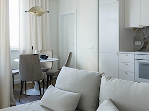 Apartament w beżach - Jadalnia, styl nowoczesny - zdjęcie od IDEALS . Marta Jaślan Interiors