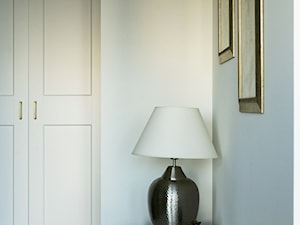 Apartament w beżach - Salon, styl tradycyjny - zdjęcie od IDEALS . Marta Jaślan Interiors