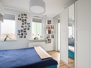Przytulność w skandynawskich barwach - Mała biała sypialnia, styl skandynawski - zdjęcie od IDEALS . Marta Jaślan Interiors