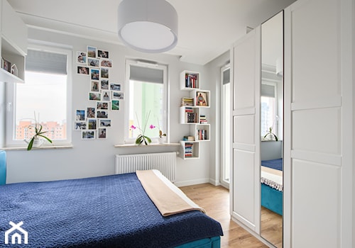Przytulność w skandynawskich barwach - Mała biała sypialnia, styl skandynawski - zdjęcie od IDEALS . Marta Jaślan Interiors