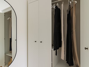 Apartament butikowy II - Garderoba - zdjęcie od IDEALS . Marta Jaślan Interiors