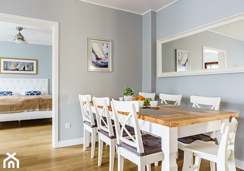 Mieszkanie w stylu nadmorskim - Sopot - Średnia niebieska jadalnia jako osobne pomieszczenie - zdjęcie od SANHAUS Jarosław Ziółek