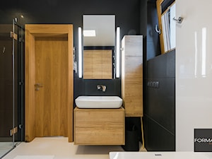 Łazienka przy pokojach nastolatków