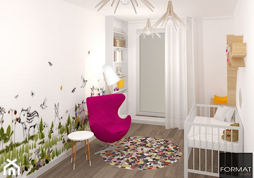 Mieszkanie ludzi z pasją - Mały biały pokój dziecka dla niemowlaka dla chłopca dla dziewczynki, styl nowoczesny - zdjęcie od Studio FORMAT HOME