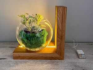 Lampa dębowa z kulą - zdjęcie od Albinskidesign