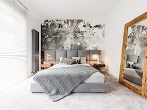 IN | 04 | 2017 - Średnia biała sypialnia na poddaszu, styl skandynawski - zdjęcie od FORMAarchitekci