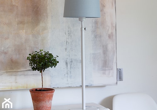 Lampy dekoracyjne w przystępnej cenie - Salon, styl minimalistyczny - zdjęcie od pagacz.eu