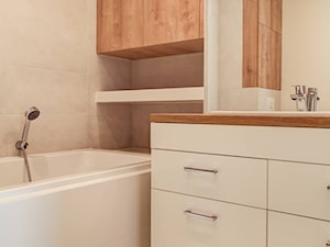 White & Wood - Łazienka, styl tradycyjny - zdjęcie od Perfect Space Interior Design & Construction