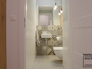 Moje, Twoje, Nasze - 4 pokojowe mieszkanie - Łazienka - zdjęcie od Perfect Space Interior Design & Construction