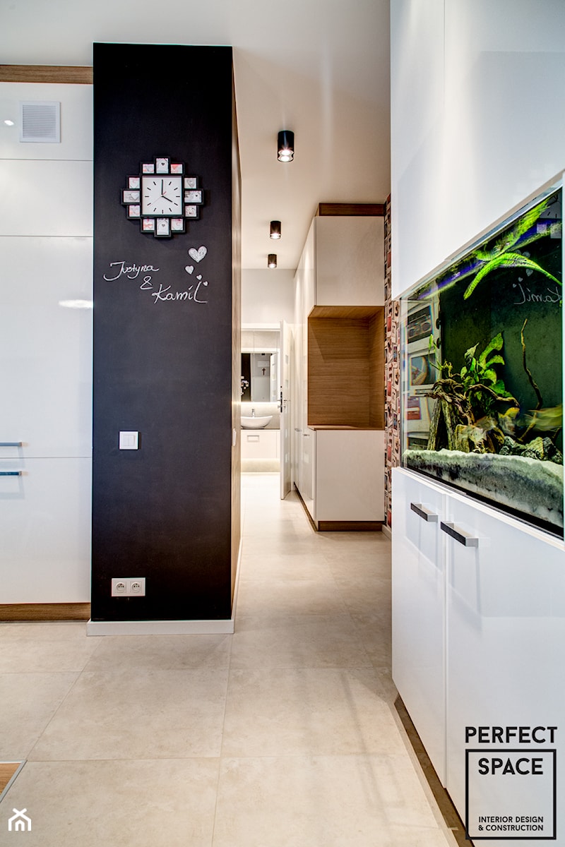Turkus na salonach - Kuchnia, styl nowoczesny - zdjęcie od Perfect Space Interior Design & Construction