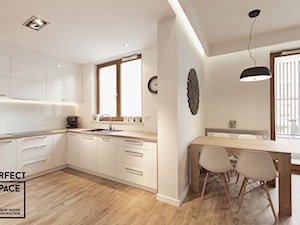 Bordo na salonach / 78 m Warszawa - Kuchnia, styl minimalistyczny - zdjęcie od Perfect Space Interior Design & Construction