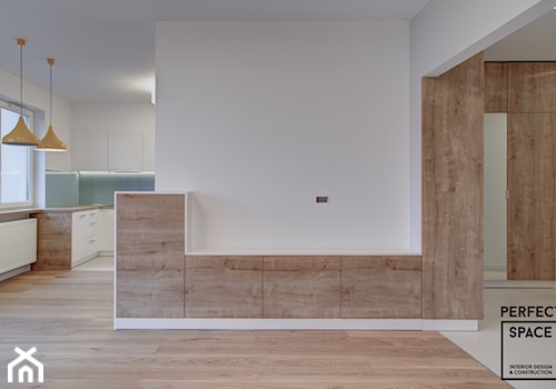 Szyte na miarę / 94m2 - Salon, styl minimalistyczny - zdjęcie od Perfect Space Interior Design & Construction