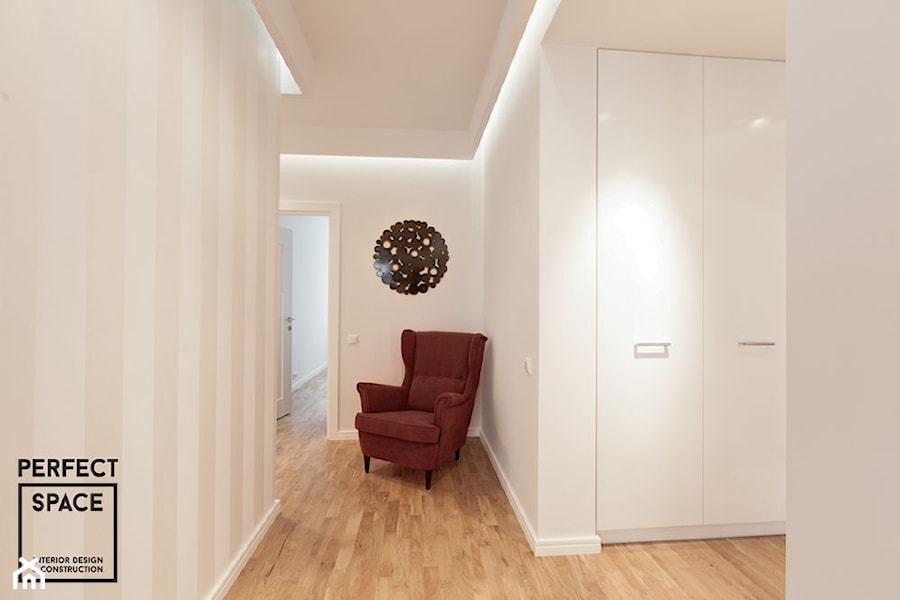 Bordo na salonach / 78 m Warszawa - Hol / przedpokój, styl minimalistyczny - zdjęcie od Perfect Space Interior Design & Construction