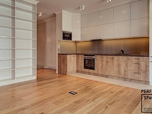 White & Wood - Kuchnia, styl tradycyjny - zdjęcie od Perfect Space Interior Design & Construction