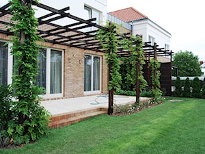 Ogród prywatny w Wilanowie - zdjęcie od Flo-Art Architektura Krajobrazu