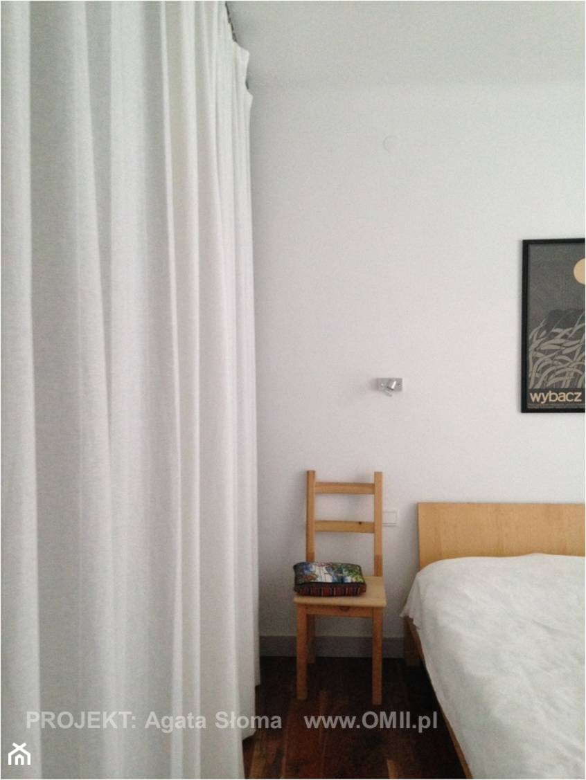 sypialnia z garderobą - zdjęcie od OMII. Agata Słoma