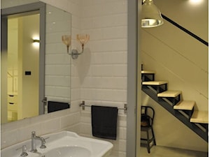 klasyczna łazienka w nowoczesnym lofcie - zdjęcie od OMII. Agata Słoma