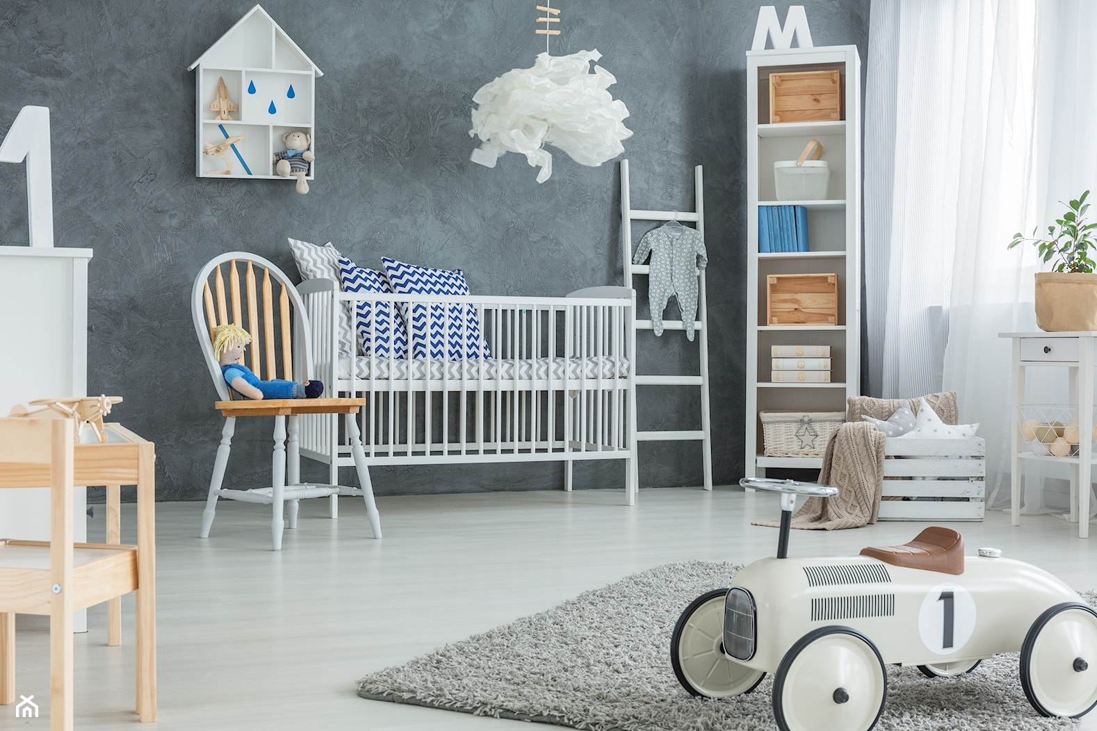 Farby do pokoju dziecięcego - Średni biały szary pokój dziecka dla niemowlaka dla chłopca dla dziewczynki, styl skandynawski - zdjęcie od Magnat Magia Szlachetnych Barw - Homebook