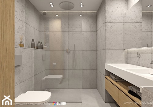 Nowoczesna łazienka - minimalistyczna aranżacja z betonem architektonicznym i umywalką podwójną na m ... - zdjęcie od Luxum