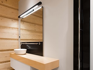 Nowoczesna łazienka w domu z bali drewnianych