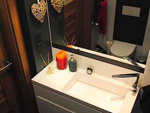 Nowoczesne wyposażenie w łazience w stylu etno - Mała bez okna łazienka, styl nowoczesny - zdjęcie od Luxum