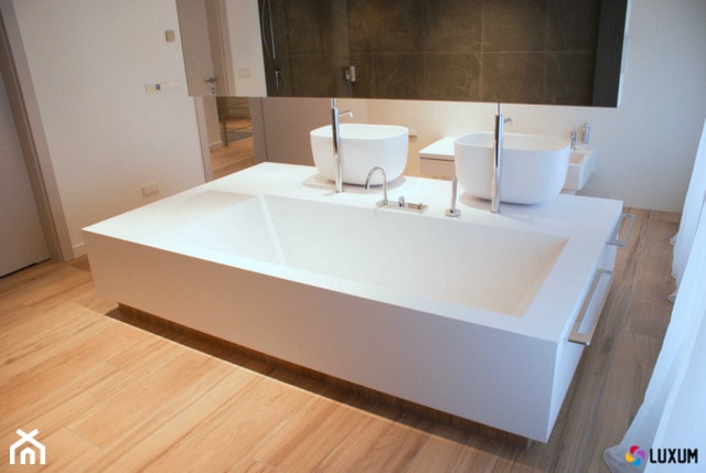 Nowoczesne wyposażenie Luxum.
Realizacja ambitnych projektów łazienek. - zdjęcie od Luxum - Homebook