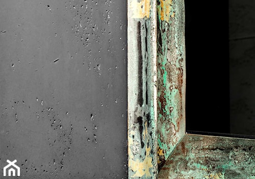 Łazienka z wykorzystaniem paneli betonowych 120 x 60 cm w kolorze antracytu. - zdjęcie od Luxum