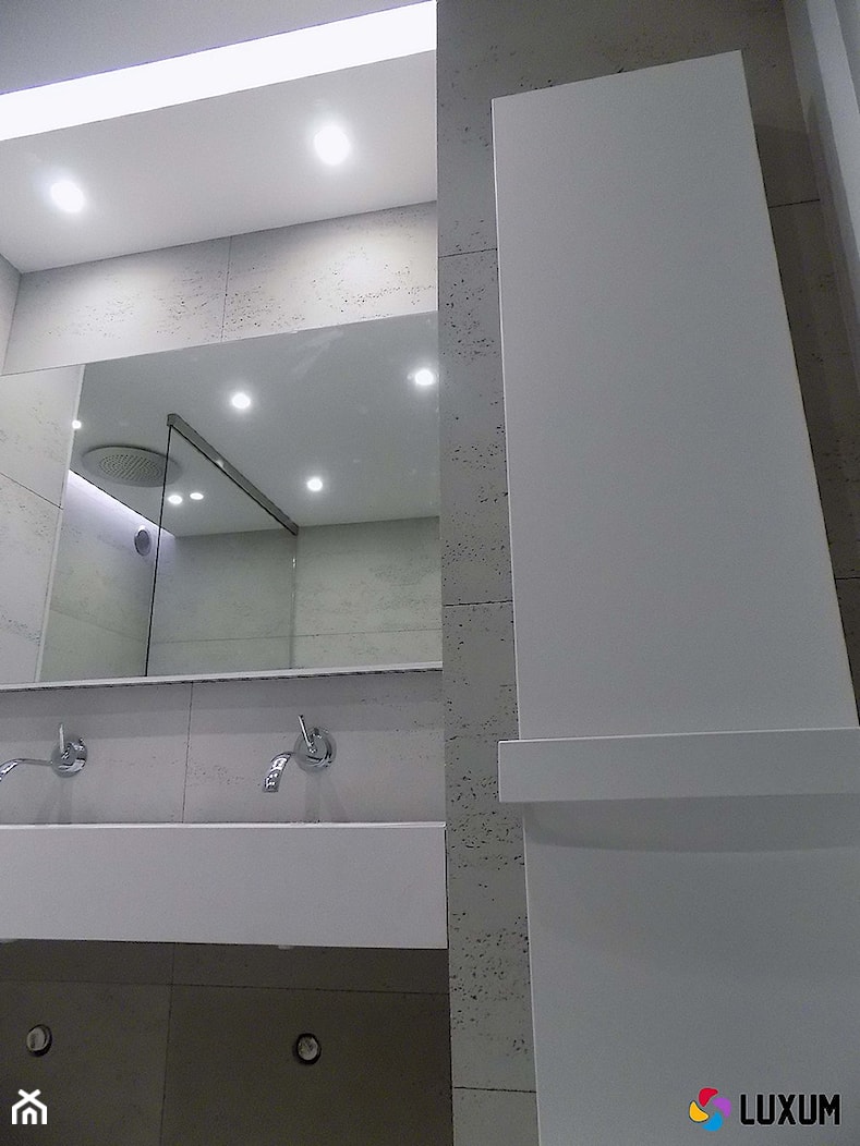 Minimalizm w łazience z zastosowaniem betonu architektonicznego - zdjęcie od Luxum - Homebook
