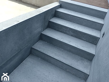 Aranżacje wnętrz - : Szary beton architektoniczny na schodach - Luxum. Przeglądaj, dodawaj i zapisuj najlepsze zdjęcia, pomysły i inspiracje designerskie. W bazie mamy już prawie milion fotografii!