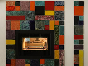 Obudowa kominka - kolorowa mozaika - zdjęcie od Luxum
