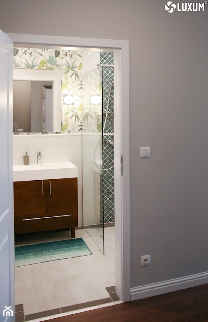 wyposażenie łazienkowe na zamówienie - zdjęcie od Luxum - Homebook